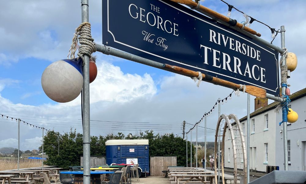 The George West Bay riverside terrace